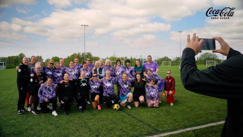 Natasha Dowie & Becky Easton join walking football session