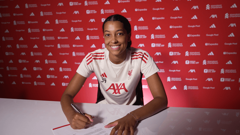Hannah Silock agrees new contract with LFC Women
